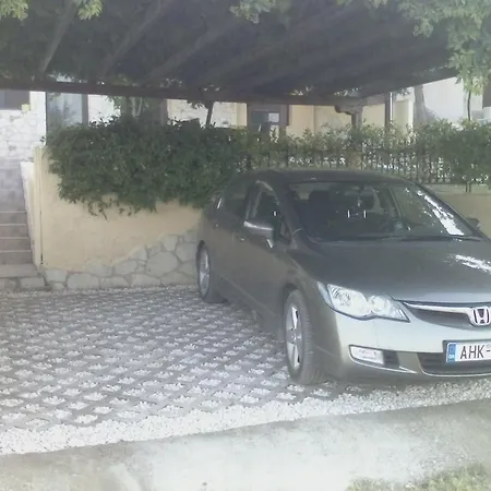 Niovi μaisonette Vakantiehuis *